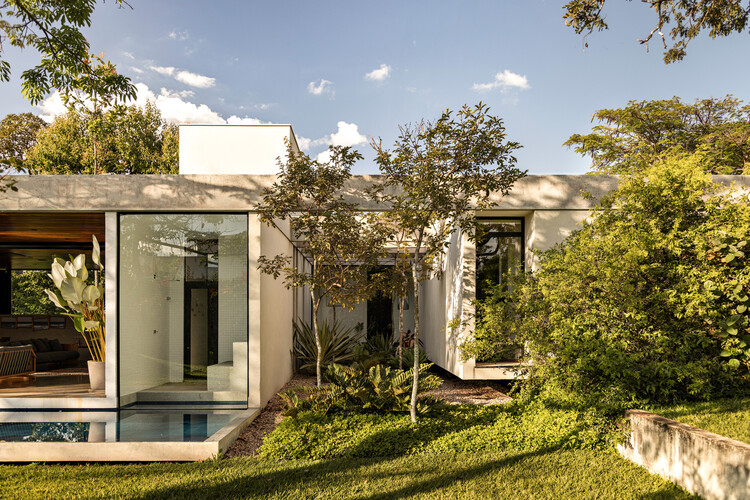 Balcón de casa/arquitectos de escuadrón - Imágenes 1 de 1