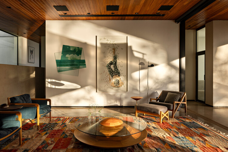 Casa Varanda / Esquadra Arquitetos - Fotografía interior, madera, iluminación, mesas, sillas