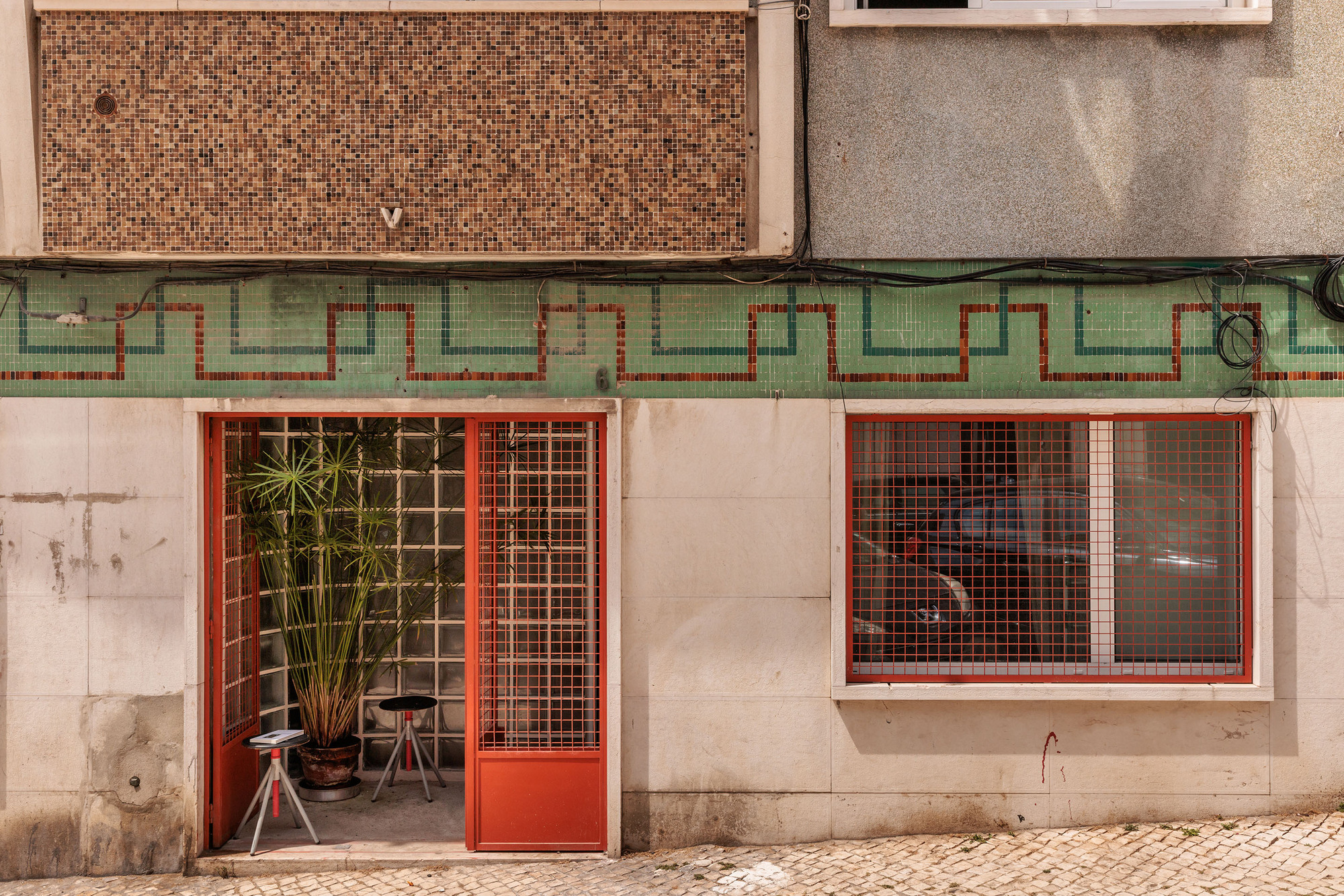 Shop to Flat / Jose-studio