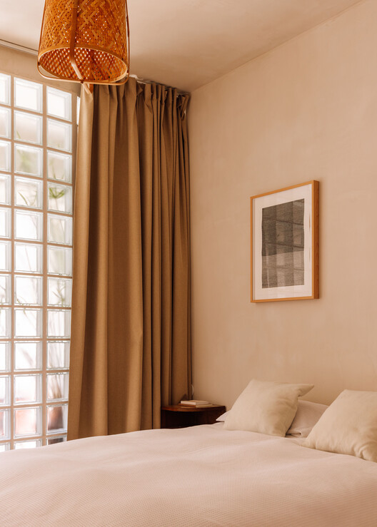 Transformação de Espaço Comercial para um Apartamento / Jose-studio - Fotografia de Interiores, Dormitório, Iluminação, Cama