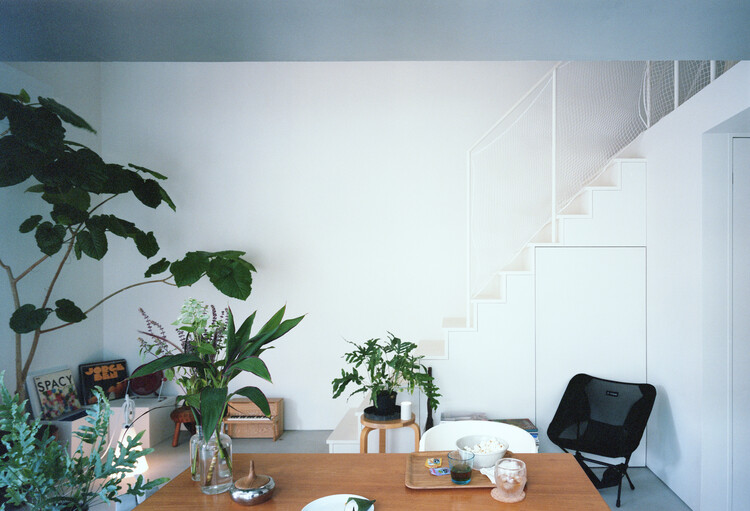 Casa Sobreposta / Office Sugurufukuda - Fotografia de Interiores, Iluminação, Cadeira