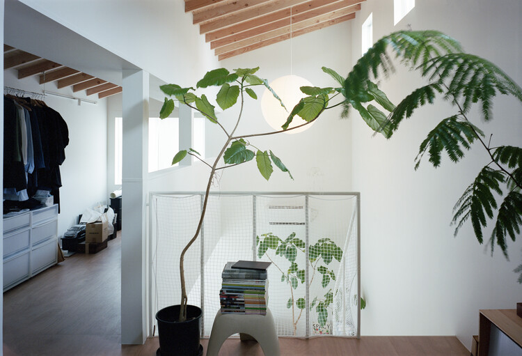 Casa Sobreposta / Office Sugurufukuda - Fotografia de Interiores