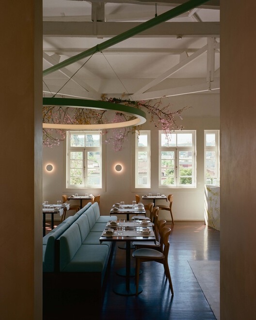 Restaurante Norma / HUGOSANTOALHA - Fotografia de Interiores, Sala de Jantar, Iluminação, Mesa, Cadeira, Vidro