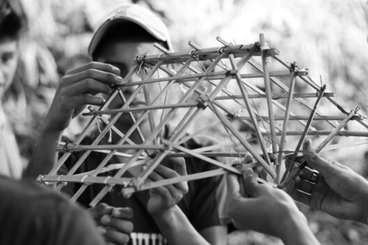 Arquitetos como mediadores: três experiências de diálogo entre comunidade, governo e empresas no sul global - Imagem 13 de 17