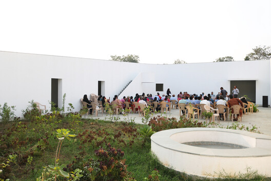 Arquitetos como mediadores: três experiências de diálogo entre comunidade, governo e empresas no sul global - Imagem 8 de 17