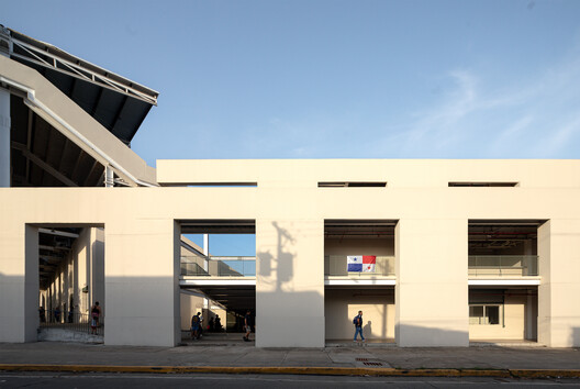 Estadio Juan Demóstenes Arosemena / David Tapia + Rafael Watson + Daniel Young + Jorge Arosemena - Imagen 9 de 27