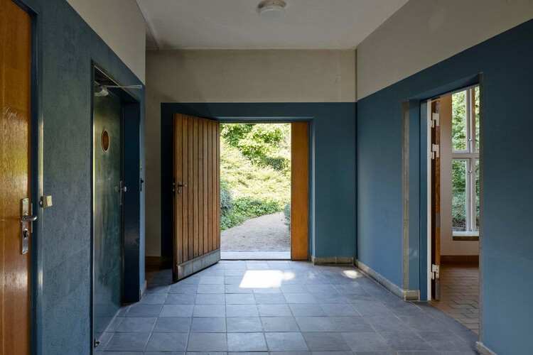 Retelling Church / Asociación Danesa de Arquitectos - fotografía de interiores, madera, puertas