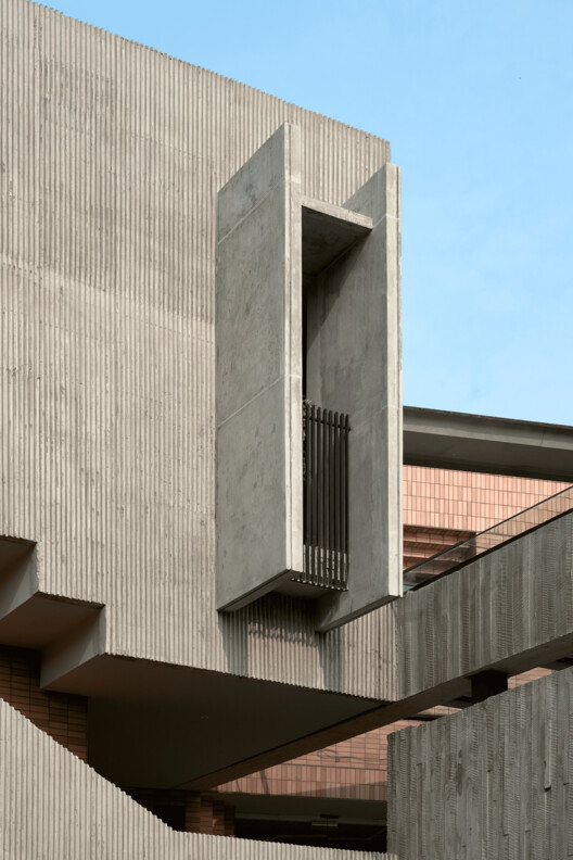 Bumi Pakubuwono / WOFF - Imagem 15 de 29