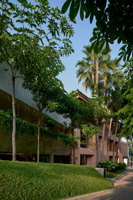 Bumi Pakubuwono / WOFF - Imagem 6 de 29