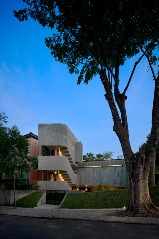 Bumi Pakubuwono / WOFF - Imagem 23 de 29