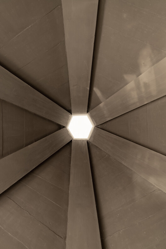 Temple Complex and Community Center Nardipur / Raasa Architects Temple Complex and Community Center Nardipur / Raasa Architects - Interior Photography