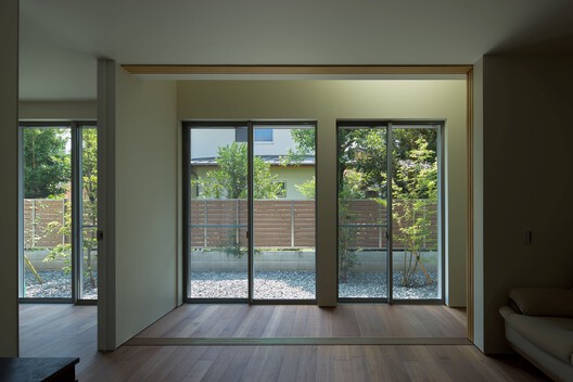 双屋顶之家 / KOMINORU Design - 室内图, 木头, 玻璃