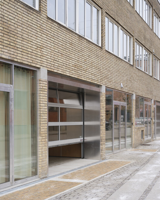  Espaço Cultural Thoravej 29 / pihlmann architects - Fotografia de Exterior, Tijolo, Porta, Concreto