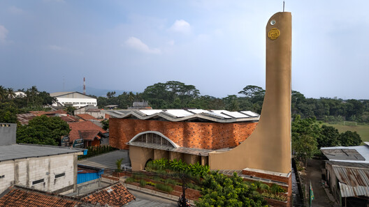 Jami At-Taqwa Mosque Cibinong / Ismail Solehudin Architecture - Image 32 of 41