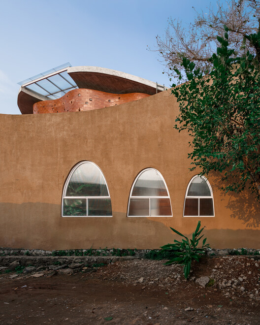 Jami At-Taqwa Mosque Cibinong / Ismail Solehudin Architecture - Exterior Photography