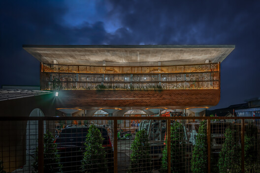 Jami At-Taqwa Mosque Cibinong / Ismail Solehudin Architecture - Exterior Photography