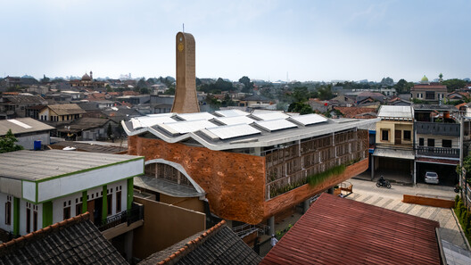 Jami At-Taqwa Mosque Cibinong / Ismail Solehudin Architecture - Image 5 of 41