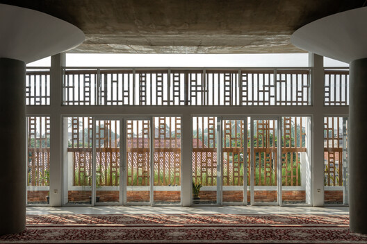 Jami At-Taqwa Mosque Cibinong / Ismail Solehudin Architecture - Image 22 of 41