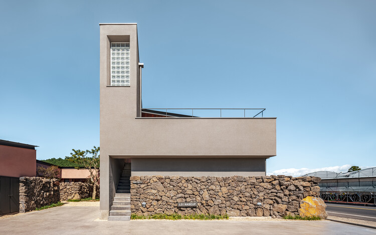 Casa dos Muros de Pedra / Atelier O - Fotografia de Exterior, Concreto
