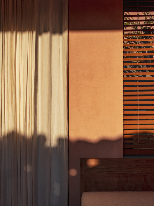 Casa dos Muros de Pedra / Atelier O - Fotografia de Interiores, Madeira