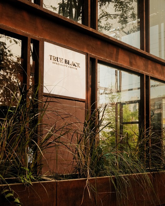 True Black Coffee Bar / NaaV Studio - Image 6 of 22