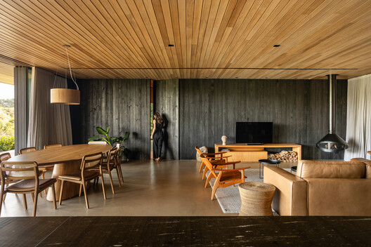 Casa 258 / Cornetta Arquitetura - Fotografía interior, Madera, Sillas, Fijación Vigas