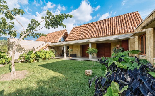 Casa Franco / Taller Espacio Colectivo - Fotografía exterior, Patio interior