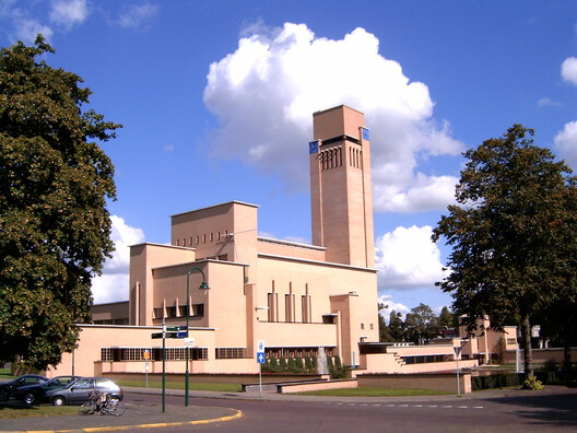Hilversum Town Hall: Willem Dudok’s Monument to Civic Architecture - Image 9 of 29