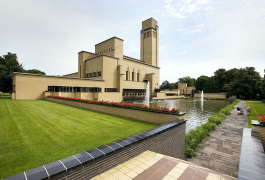 Hilversum Town Hall: Willem Dudok’s Monument to Civic Architecture - Image 6 of 29