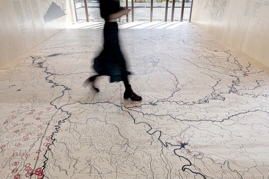 巴西馆在 2025 年威尼斯双年展上探索亚马逊地区的古老基础设施 - 5 的图像 35