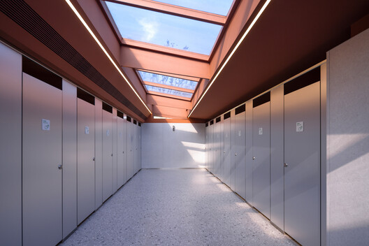 Segundo baño público en la Isla Luke, Wuhan / Atelier Palimpsest - Fotografía interior