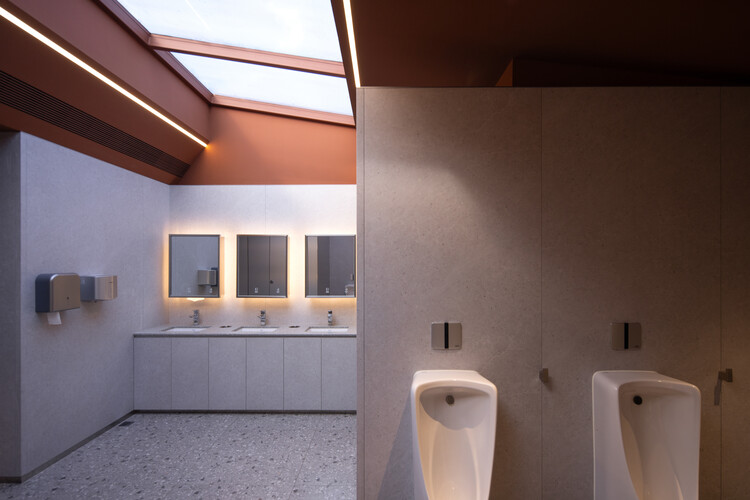 El segundo baño público en Luke Island en Wuhan/Atelier Palimpsest - Imagen 10 de 31
