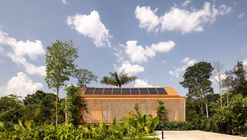Casa Pupunha  / Laurent Troost Architectures + Hana Eto Gall Paisagismo