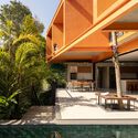 Casa Pupunha / Laurent Troast Architecture + Hana Eto Gall Beautificación Ambiente - Fotos al aire libre
