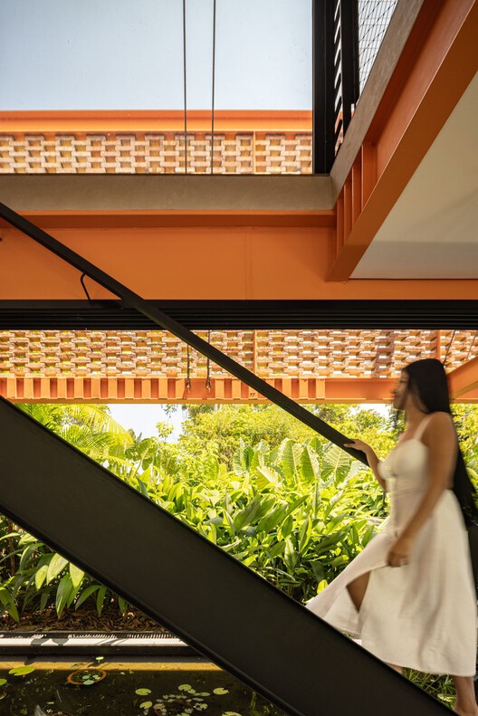 Casa Pupunha  / Laurent Troost Architectures + Hana Eto Gall Paisagismo - Fotografía interior, Barandas