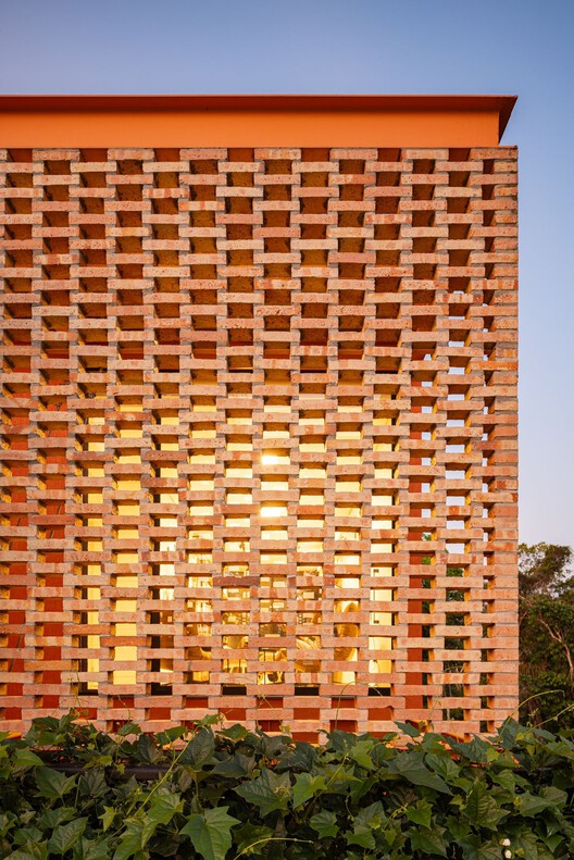 Casa Pupunha  / Laurent Troost Architectures + Hana Eto Gall Paisagismo - Fotografía exterior