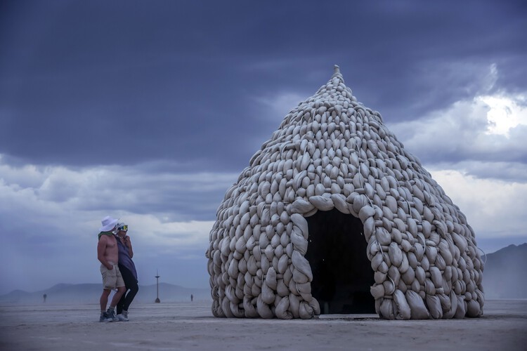 Burning Man 2025: 15 Temporary Installations in the Black Rock Desert - Image 10 of 26