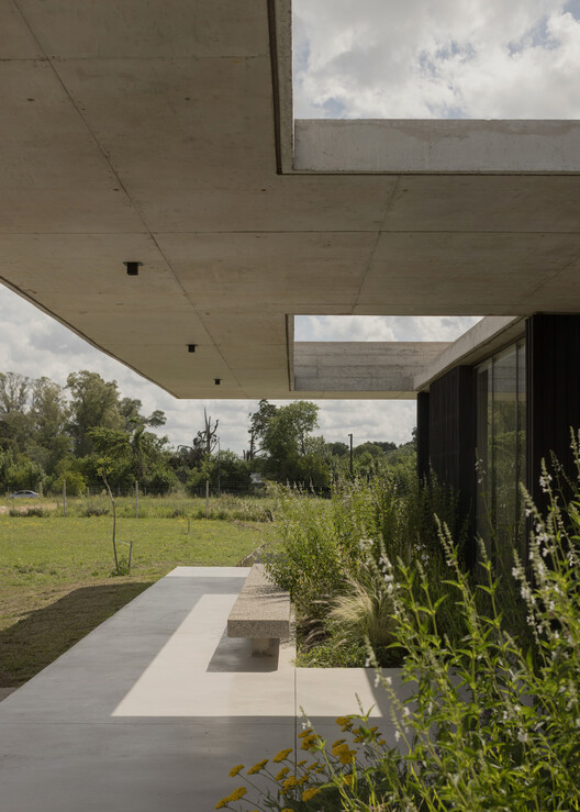 Pavilhão de Serviços / VDV ARQ Pavilhão de Serviços / VDV ARQ - Imagem 10 de 19