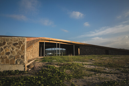 Salinas del Rey 水上运动中心 / DEB + El Equipo Mazzanti - 11 的图像 32