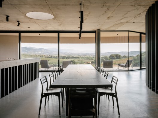 Winery Tenute Maestrale / Spaziozero + X Architekten Winery Tenute Maestrale / Spaziozero + X Architekten - Interior Photography, Dining room, Chair
