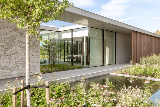 Concrete Villa / Cocoon Architecten Concrete Villa / Cocoon Architecten - Image 5 of 30