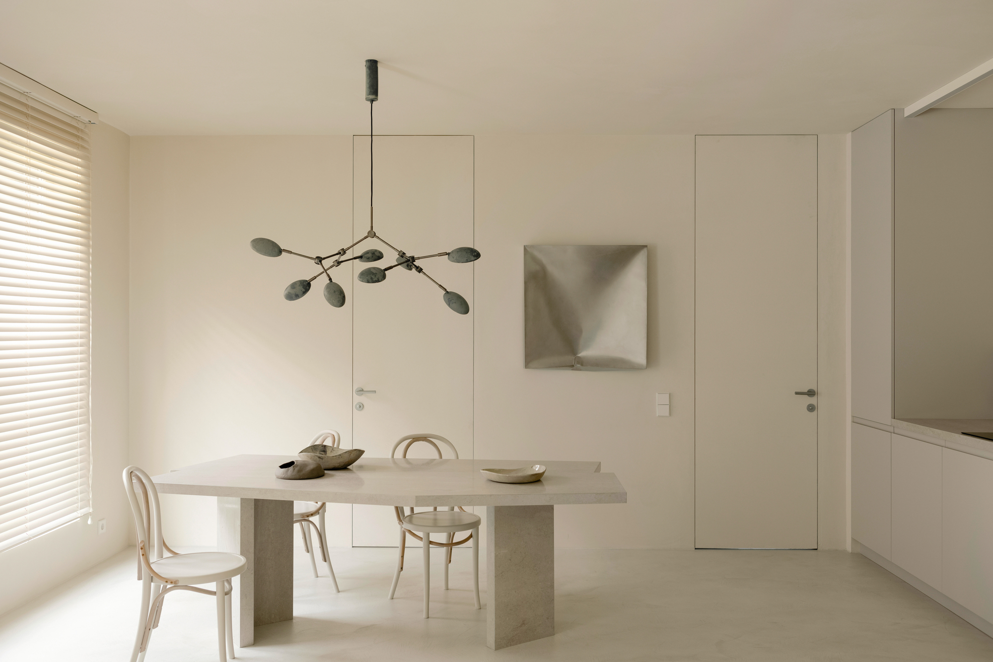 Blondie Space Apartment / Vlad Kudin