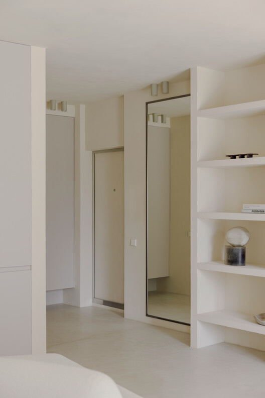 Blondie Space Apartment / Vlad Kudin  - Image 2 of 20