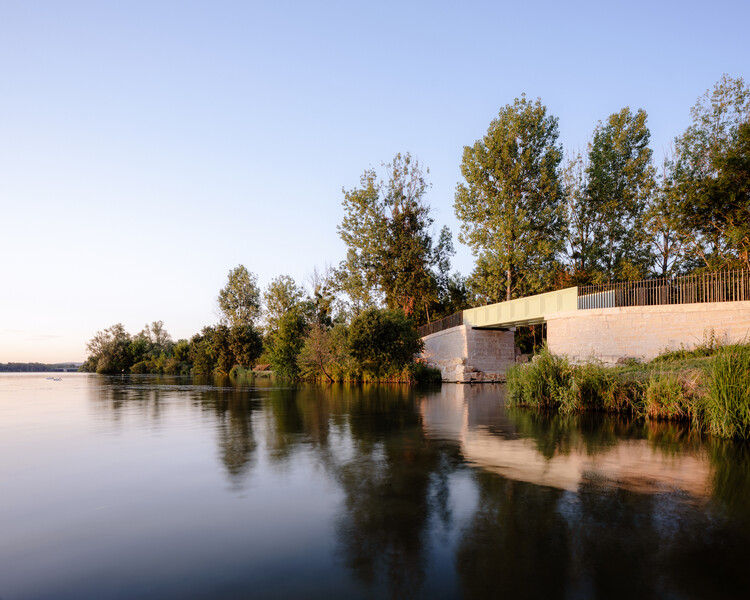 布瓦运河步行桥 / A.TM - 建筑图, 滨水
