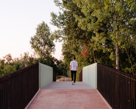 布瓦运河步行桥 / A.TM - 建筑图