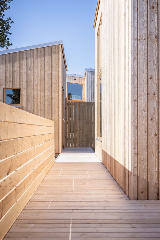Casa Kivikhusen / STADSTUDIO - Fotografia de Exterior, Madeira, Terraço