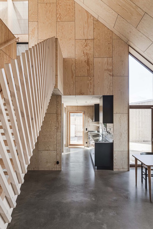 Casa Kivikhusen / STADSTUDIO - Fotografia de Interiores, Cozinha, Viga