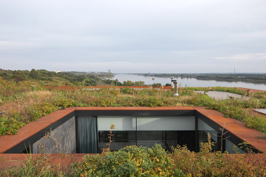 Casa na Encosta / 77 Studio architecture - Imagem 10 de 30