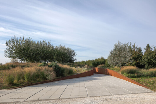 Casa na Encosta / 77 Studio architecture - Imagem 8 de 30