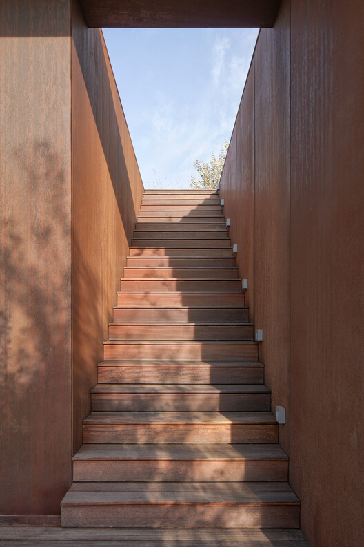 Casa na Encosta / 77 Studio architecture - Imagem 21 de 30